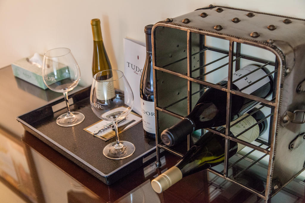 The Vendange Carmel Inn & Suites Chambre photo