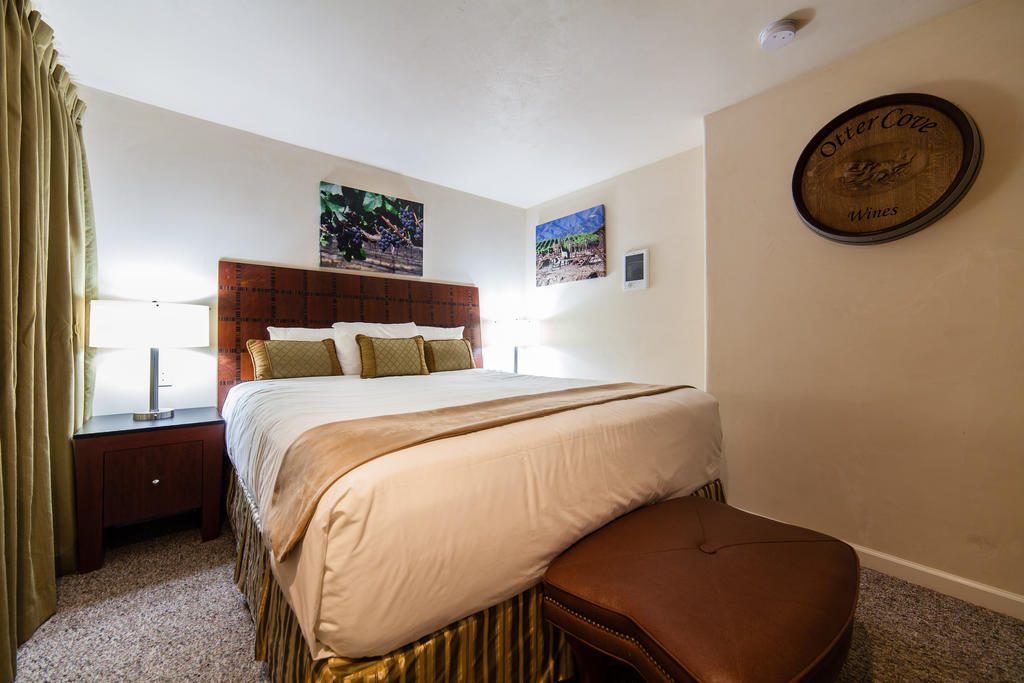 The Vendange Carmel Inn & Suites Chambre photo
