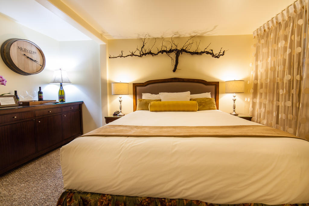 The Vendange Carmel Inn & Suites Chambre photo