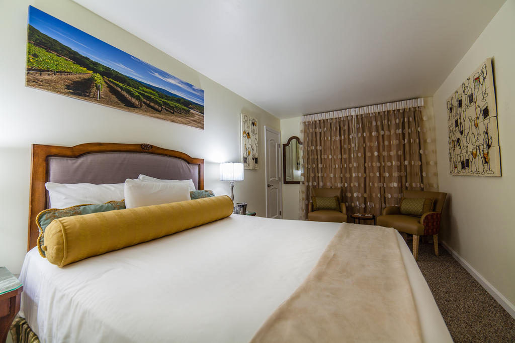 The Vendange Carmel Inn & Suites Chambre photo
