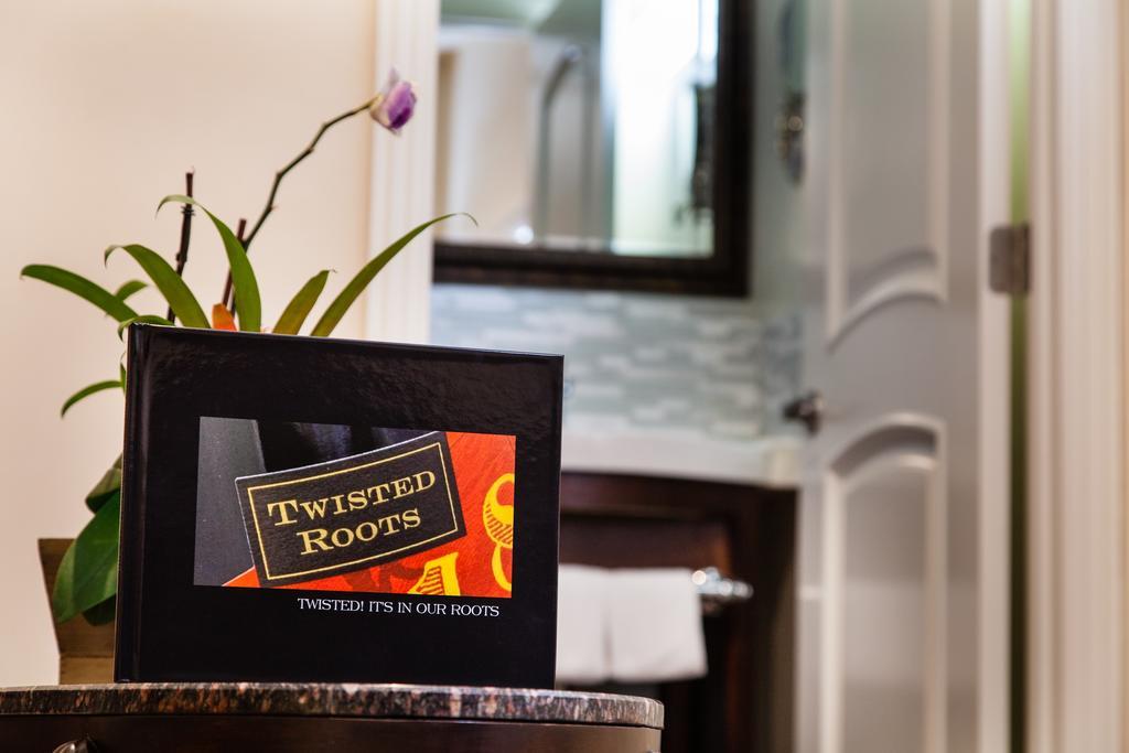 The Vendange Carmel Inn & Suites Extérieur photo
